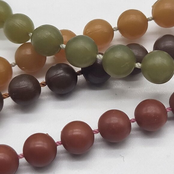 VTG 70s Sarah Coventry Set of 4 Neutral Earthy Plastic Beaded Necklaces - Picture 7 of 8